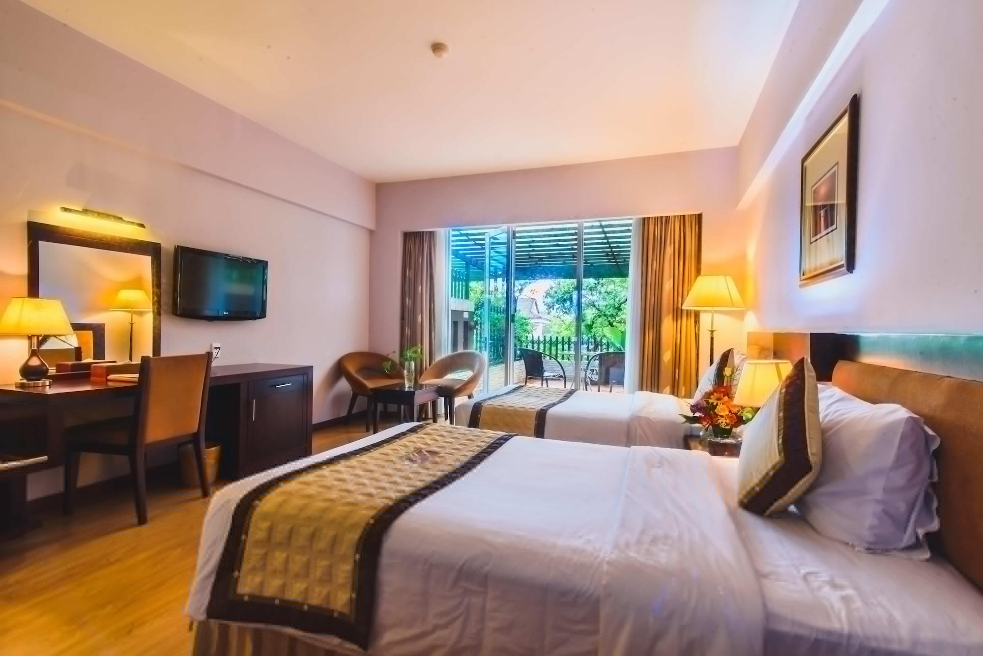 Mondial Hotel Хуе Екстериор снимка