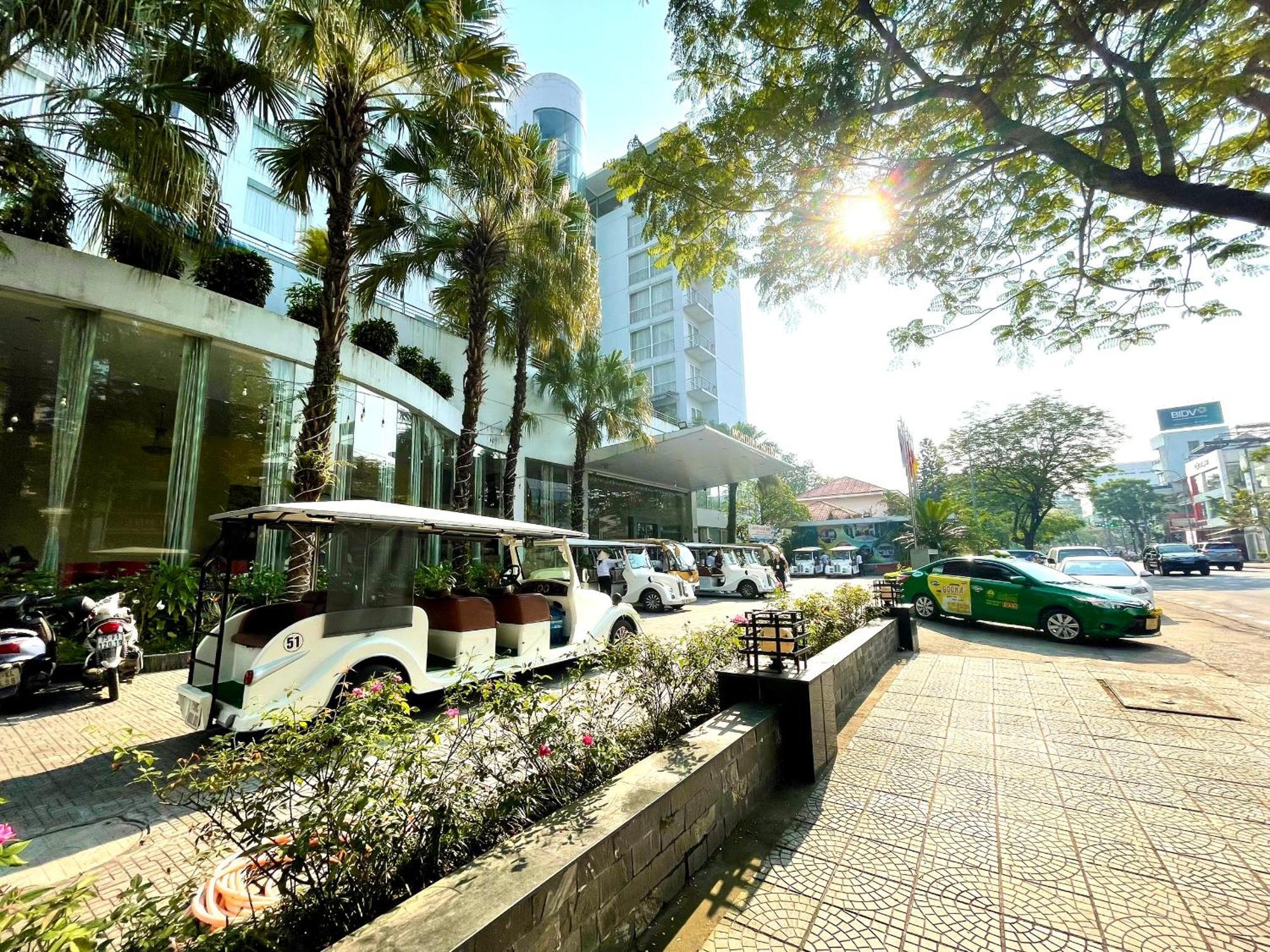 Mondial Hotel Хуе Екстериор снимка