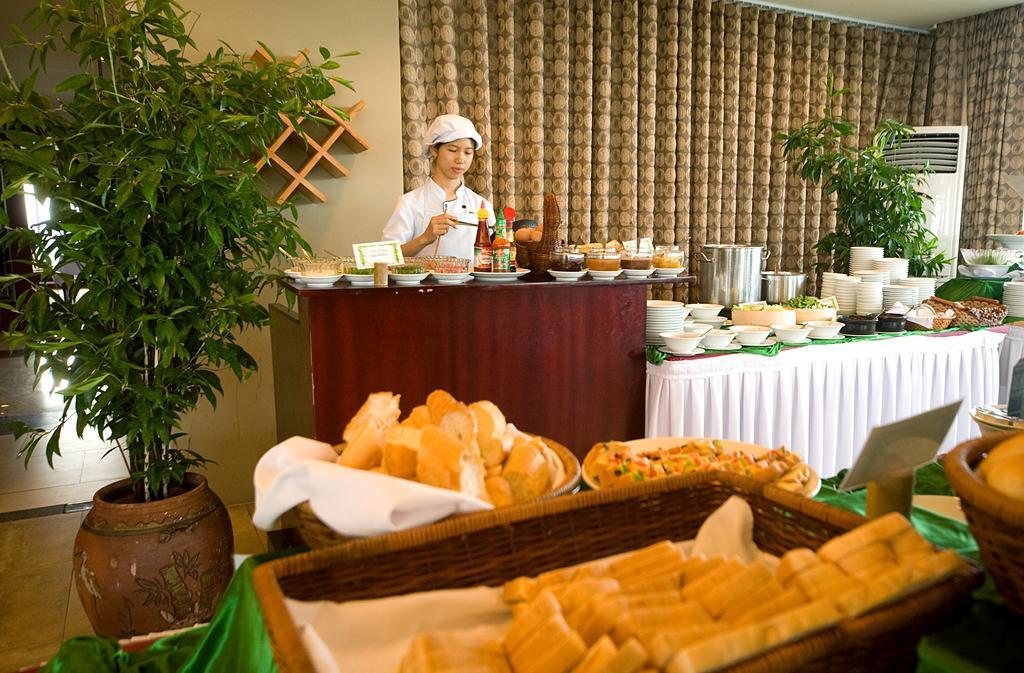 Mondial Hotel Хуе Екстериор снимка