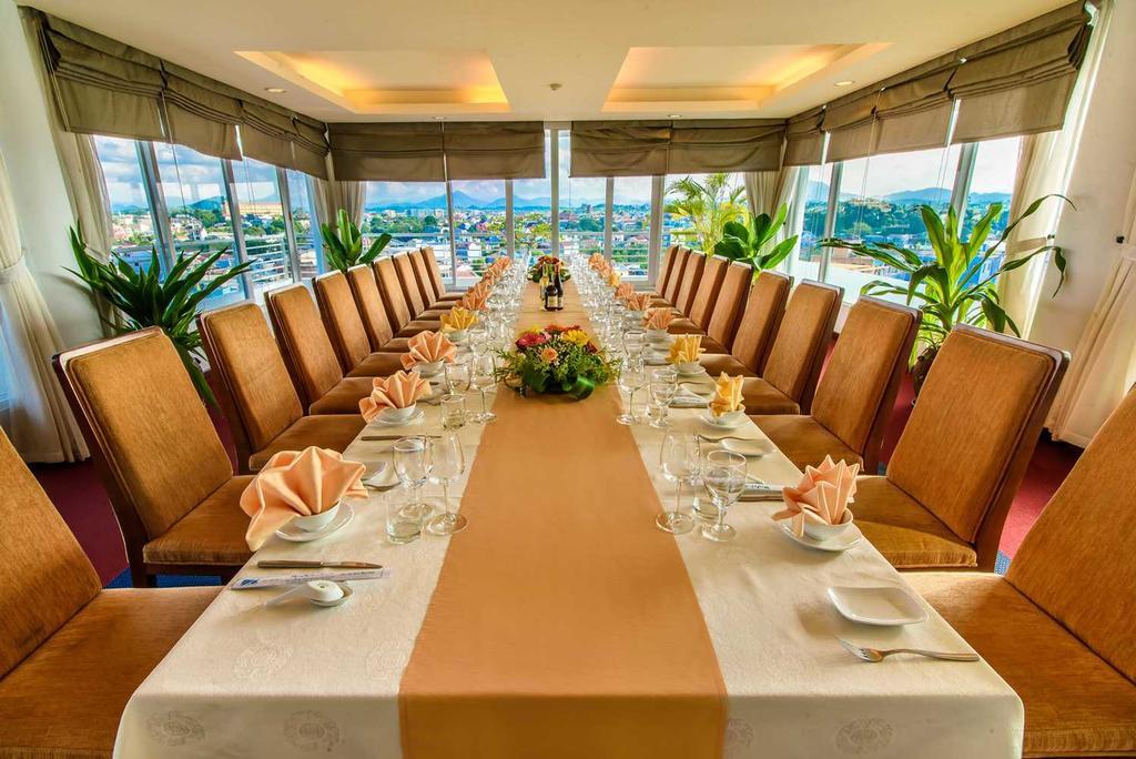 Mondial Hotel Хуе Екстериор снимка